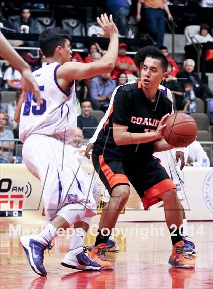 Thumbnail 1 in Coalinga vs Washington Union (CIF CS D4 Final) photogallery.