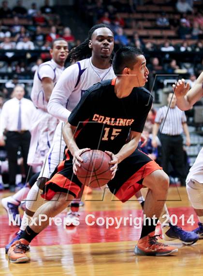 Thumbnail 1 in Coalinga vs Washington Union (CIF CS D4 Final) photogallery.