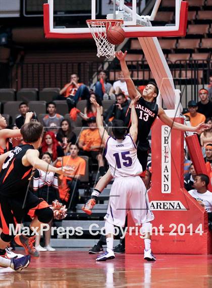 Thumbnail 2 in Coalinga vs Washington Union (CIF CS D4 Final) photogallery.