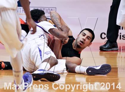 Thumbnail 2 in Coalinga vs Washington Union (CIF CS D4 Final) photogallery.