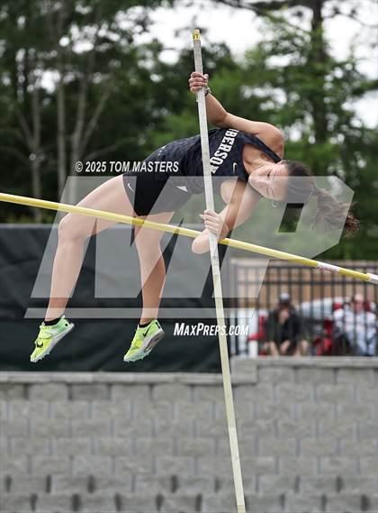 Thumbnail 2 in NCHSAA 4A West Regional (Pole Vault) photogallery.