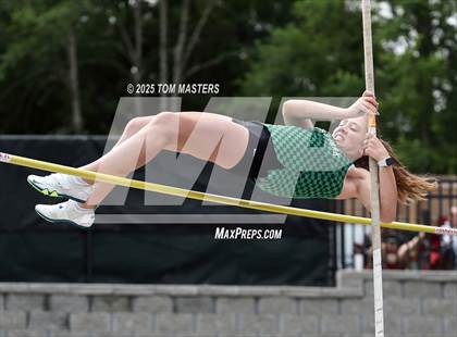 Thumbnail 2 in NCHSAA 4A West Regional (Pole Vault) photogallery.