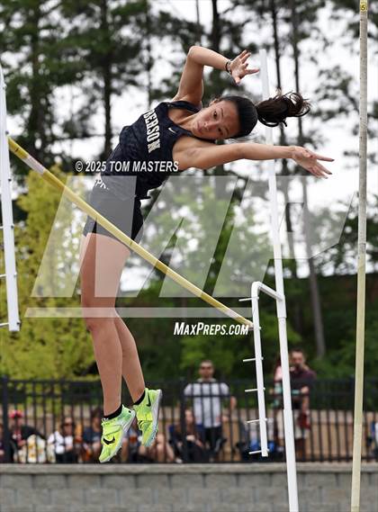 Thumbnail 1 in NCHSAA 4A West Regional (Pole Vault) photogallery.