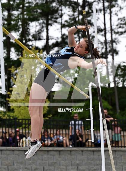 Thumbnail 3 in NCHSAA 4A West Regional (Pole Vault) photogallery.
