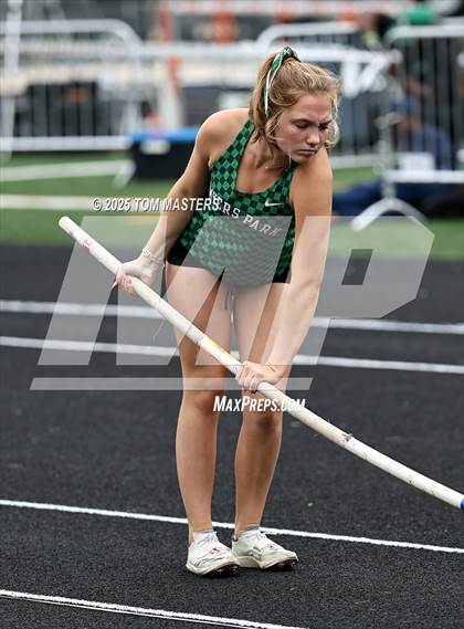 Thumbnail 3 in NCHSAA 4A West Regional (Pole Vault) photogallery.
