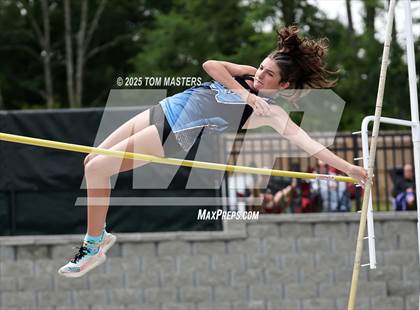 Thumbnail 1 in NCHSAA 4A West Regional (Pole Vault) photogallery.