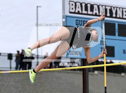 Thumbnail 3 in NCHSAA 4A West Regional (Pole Vault) photogallery.