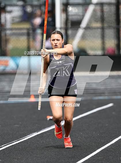 Thumbnail 3 in NCHSAA 4A West Regional (Pole Vault) photogallery.