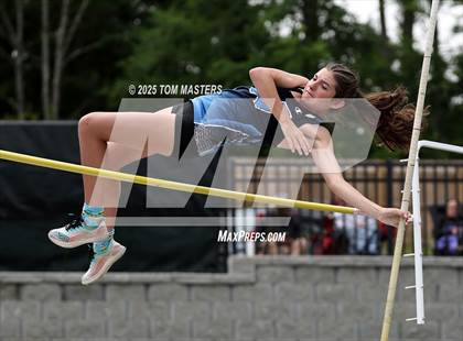 Thumbnail 1 in NCHSAA 4A West Regional (Pole Vault) photogallery.