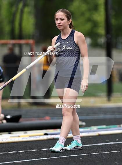 Thumbnail 3 in NCHSAA 4A West Regional (Pole Vault) photogallery.