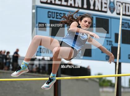 Thumbnail 1 in NCHSAA 4A West Regional (Pole Vault) photogallery.