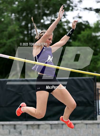 Thumbnail 2 in NCHSAA 4A West Regional (Pole Vault) photogallery.