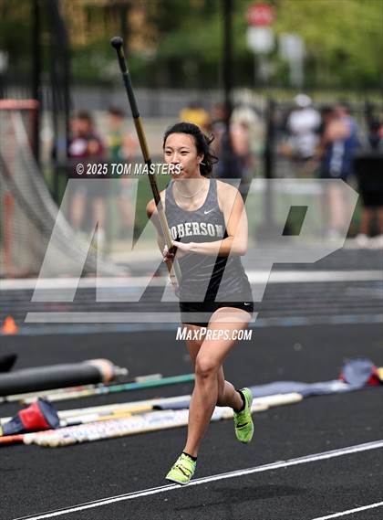 Thumbnail 2 in NCHSAA 4A West Regional (Pole Vault) photogallery.