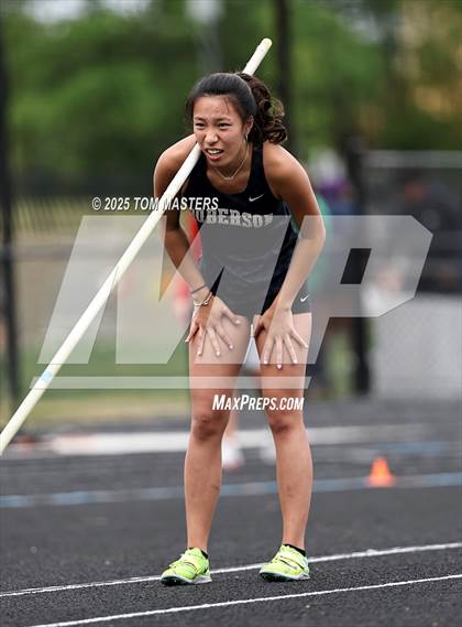 Thumbnail 3 in NCHSAA 4A West Regional (Pole Vault) photogallery.