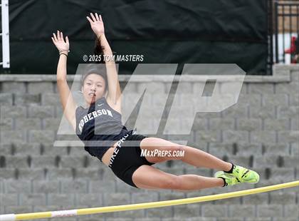 Thumbnail 2 in NCHSAA 4A West Regional (Pole Vault) photogallery.