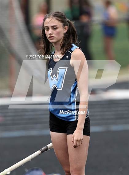 Thumbnail 1 in NCHSAA 4A West Regional (Pole Vault) photogallery.