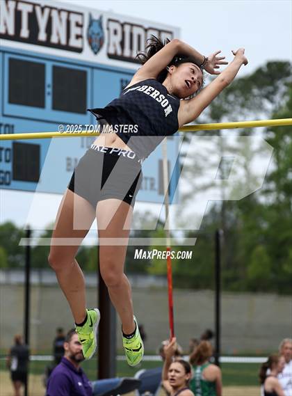 Thumbnail 1 in NCHSAA 4A West Regional (Pole Vault) photogallery.