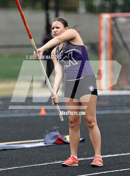 Thumbnail 3 in NCHSAA 4A West Regional (Pole Vault) photogallery.