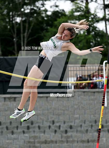 Thumbnail 2 in NCHSAA 4A West Regional (Pole Vault) photogallery.