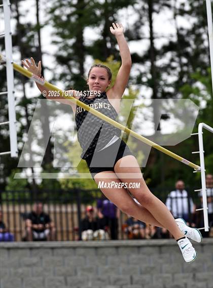 Thumbnail 2 in NCHSAA 4A West Regional (Pole Vault) photogallery.
