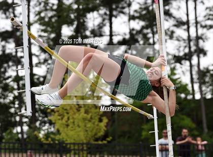 Thumbnail 3 in NCHSAA 4A West Regional (Pole Vault) photogallery.