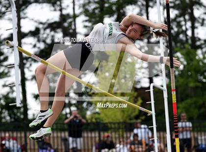 Thumbnail 1 in NCHSAA 4A West Regional (Pole Vault) photogallery.