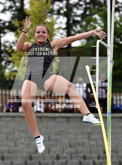 Thumbnail 1 in NCHSAA 4A West Regional (Pole Vault) photogallery.