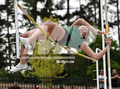 Thumbnail 1 in NCHSAA 4A West Regional (Pole Vault) photogallery.