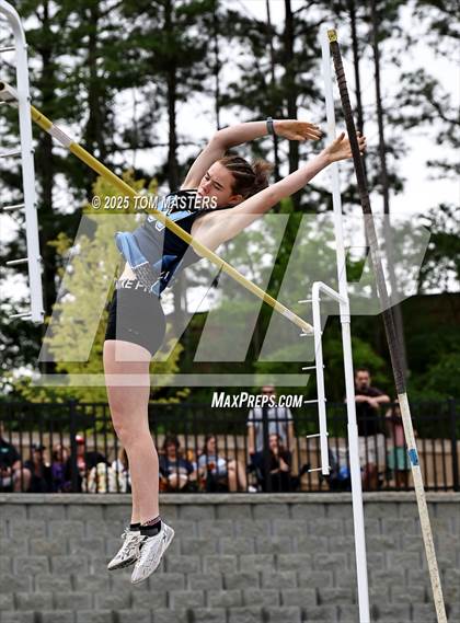 Thumbnail 1 in NCHSAA 4A West Regional (Pole Vault) photogallery.