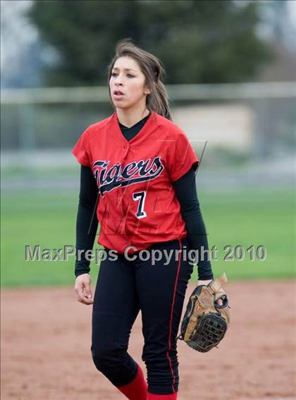 Thumbnail 3 in East Union vs. Patterson photogallery.