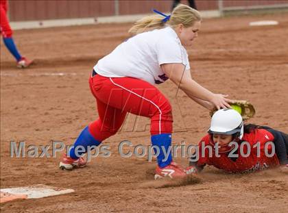 Thumbnail 1 in East Union vs. Patterson photogallery.