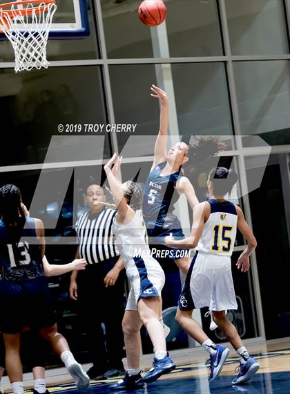 Thumbnail 3 in Forsyth Country Day @ Carmel Christian photogallery.