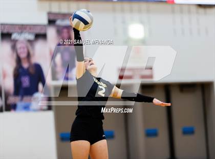 Thumbnail 1 in Burke vs. Omaha South photogallery.