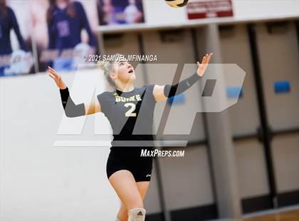 Thumbnail 1 in Burke vs. Omaha South photogallery.