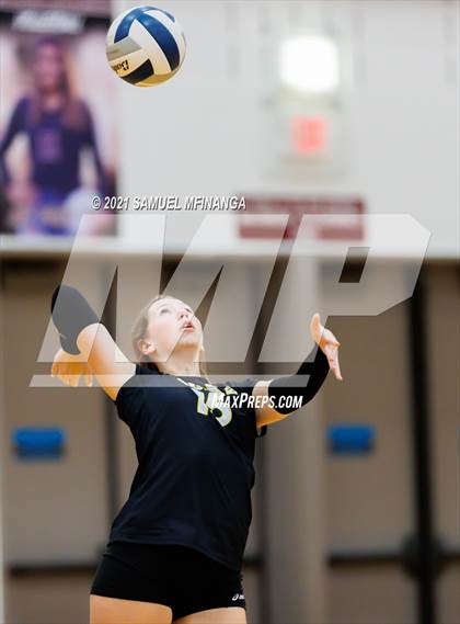 Thumbnail 1 in Burke vs. Omaha South photogallery.
