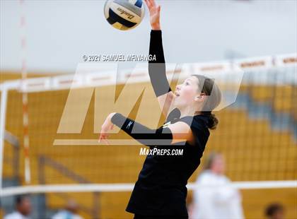 Thumbnail 3 in Burke vs. Omaha South photogallery.