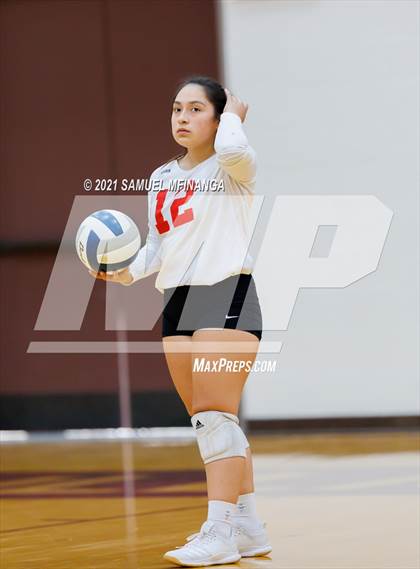 Thumbnail 1 in Burke vs. Omaha South photogallery.