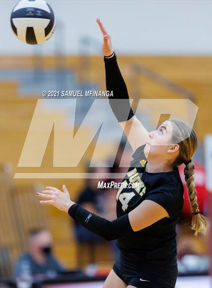 Thumbnail 1 in Burke vs. Omaha South photogallery.