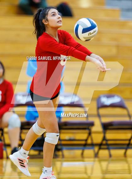 Thumbnail 1 in Burke vs. Omaha South photogallery.