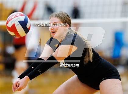 Thumbnail 2 in Burke vs. Omaha South photogallery.