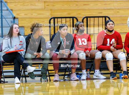 Thumbnail 3 in Burke vs. Omaha South photogallery.