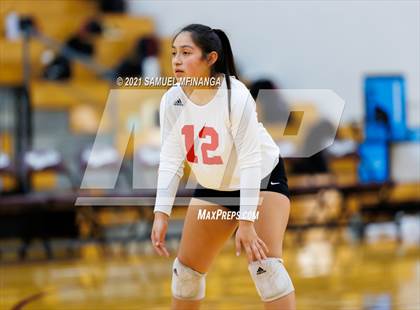 Thumbnail 2 in Burke vs. Omaha South photogallery.
