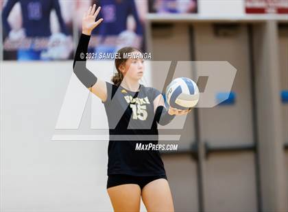 Thumbnail 3 in Burke vs. Omaha South photogallery.
