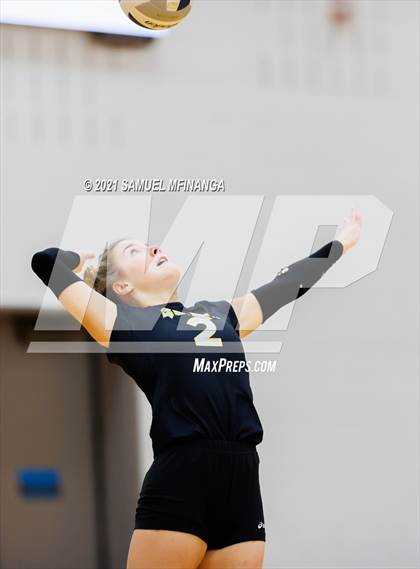 Thumbnail 2 in Burke vs. Omaha South photogallery.