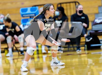 Thumbnail 3 in Burke vs. Omaha South photogallery.