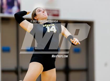 Thumbnail 1 in Burke vs. Omaha South photogallery.