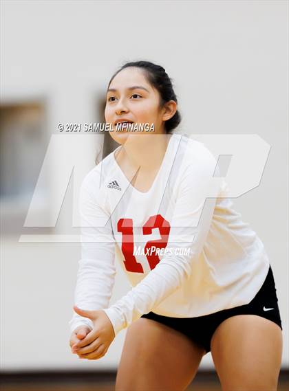 Thumbnail 2 in Burke vs. Omaha South photogallery.
