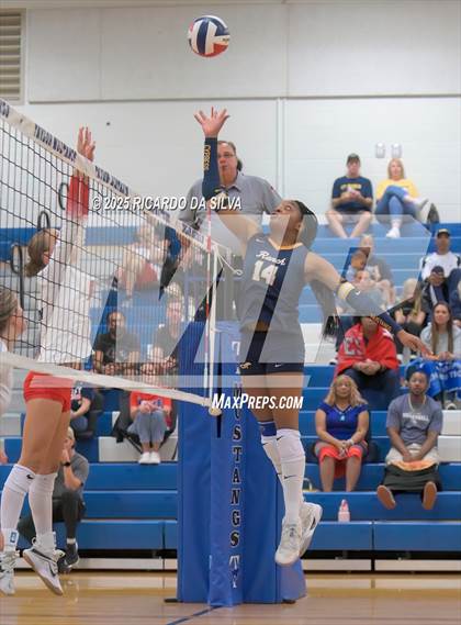 Thumbnail 1 in Cypress Ranch vs. Dawson (KISD/CFISD Tournament - Gold Final) photogallery.