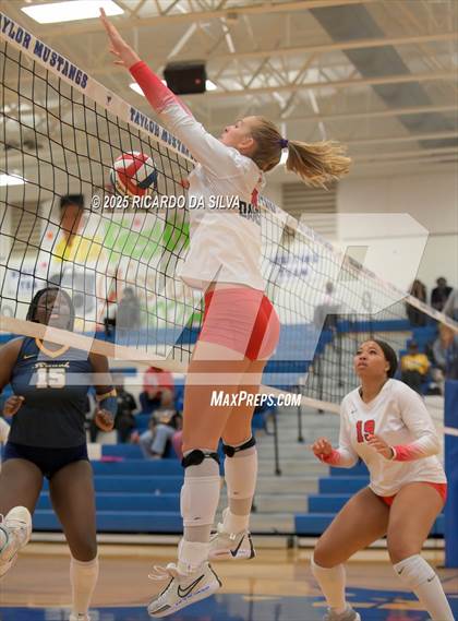 Thumbnail 3 in Cypress Ranch vs. Dawson (KISD/CFISD Tournament - Gold Final) photogallery.