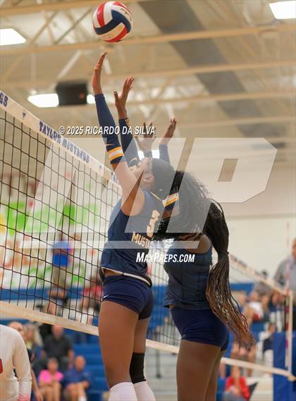 Thumbnail 1 in Cypress Ranch vs. Dawson (KISD/CFISD Tournament - Gold Final) photogallery.